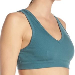 Alo Togetherness Bra in Seagrass